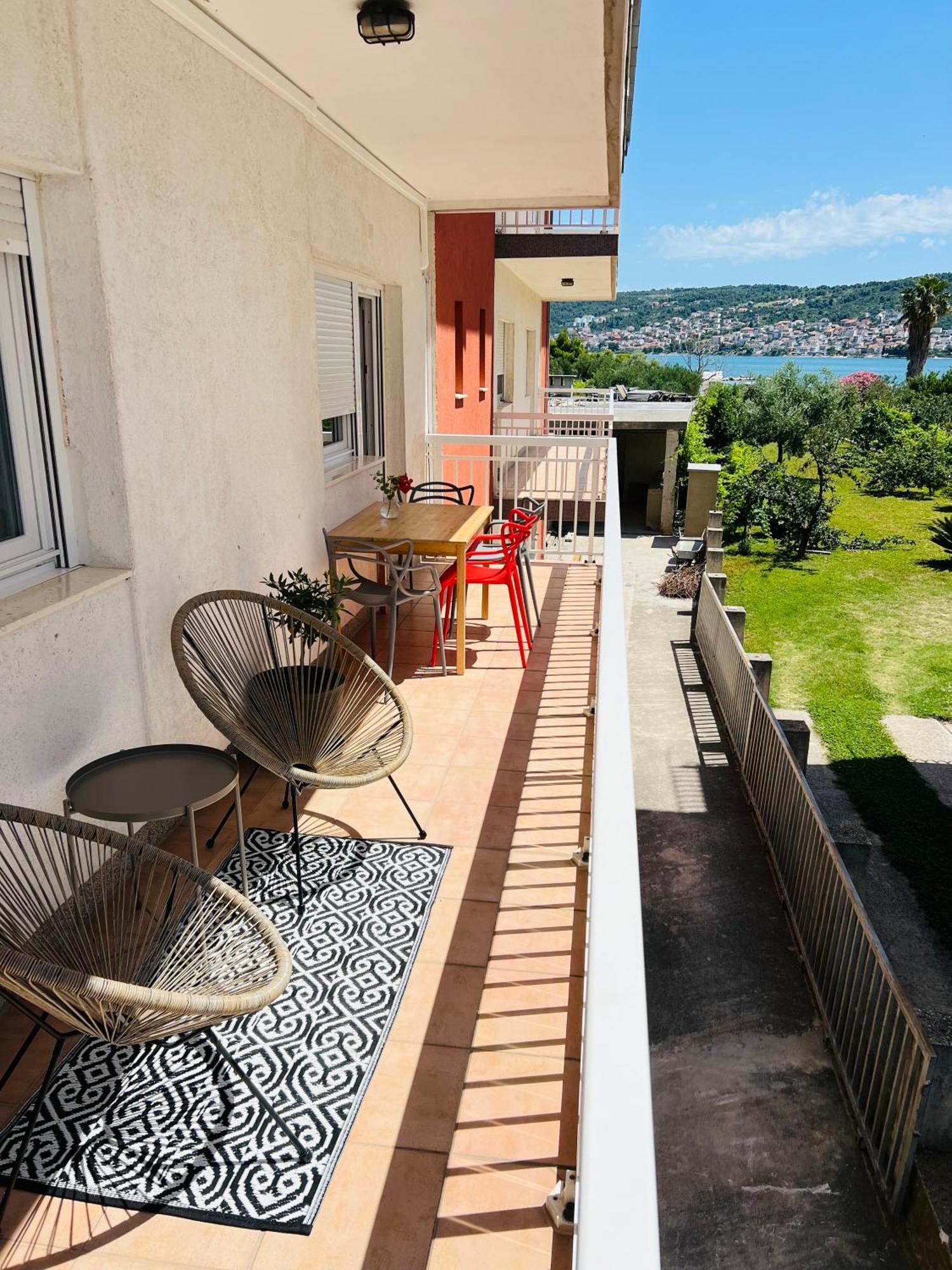 Apartments Zora Trogir Exterior photo